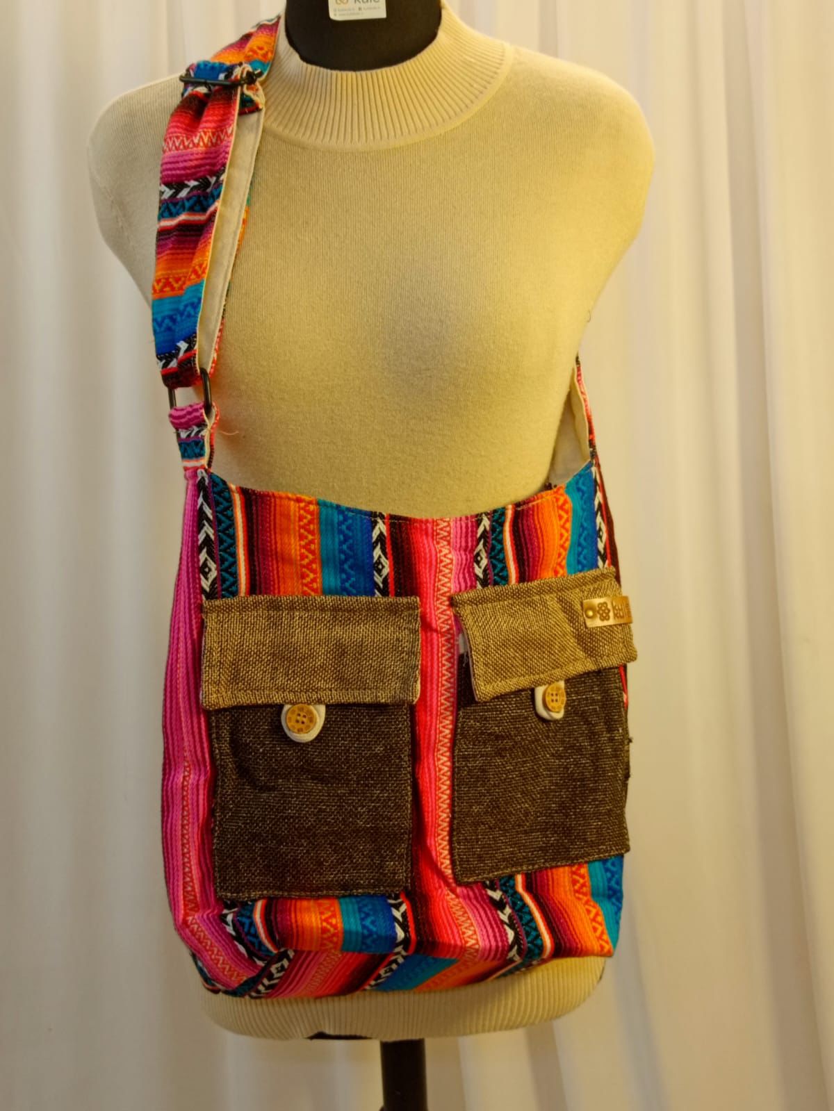 JULEY TOTE JHOLA