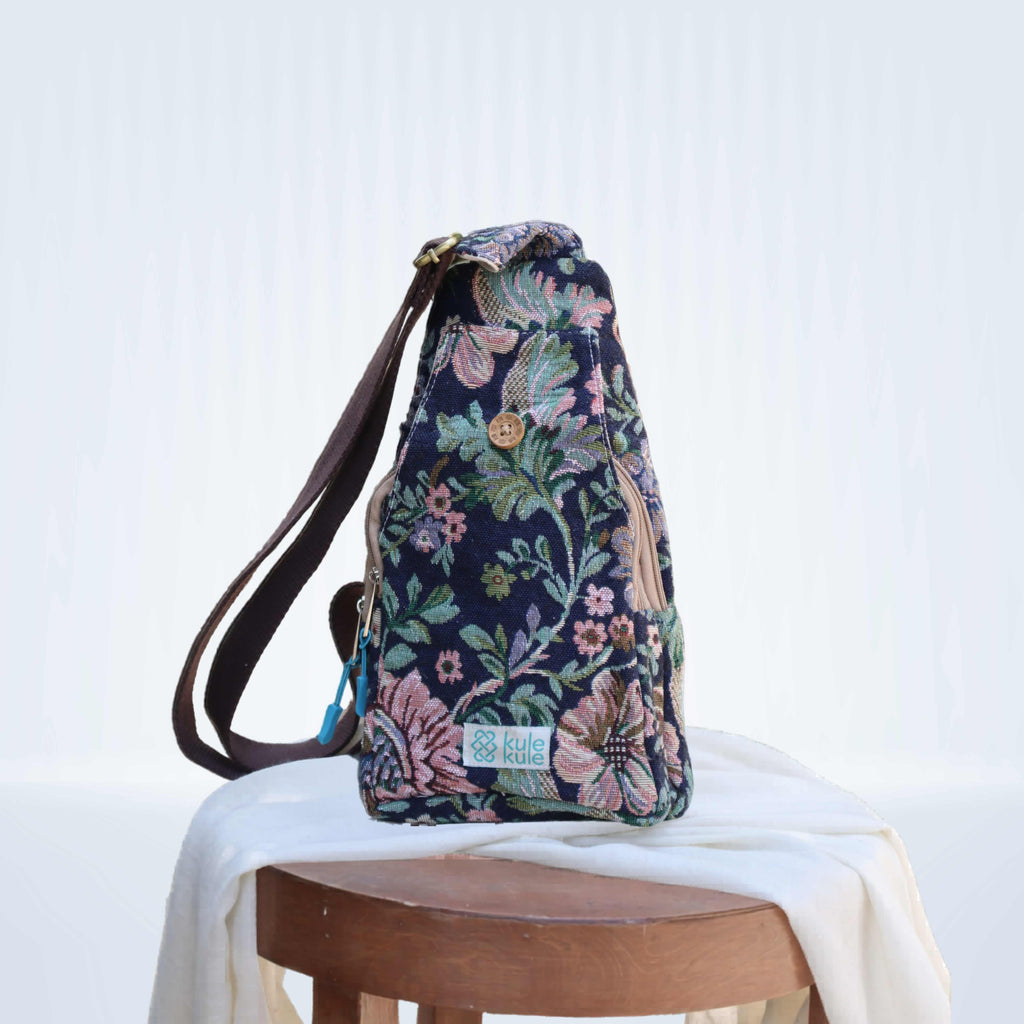 [Navy Floral]