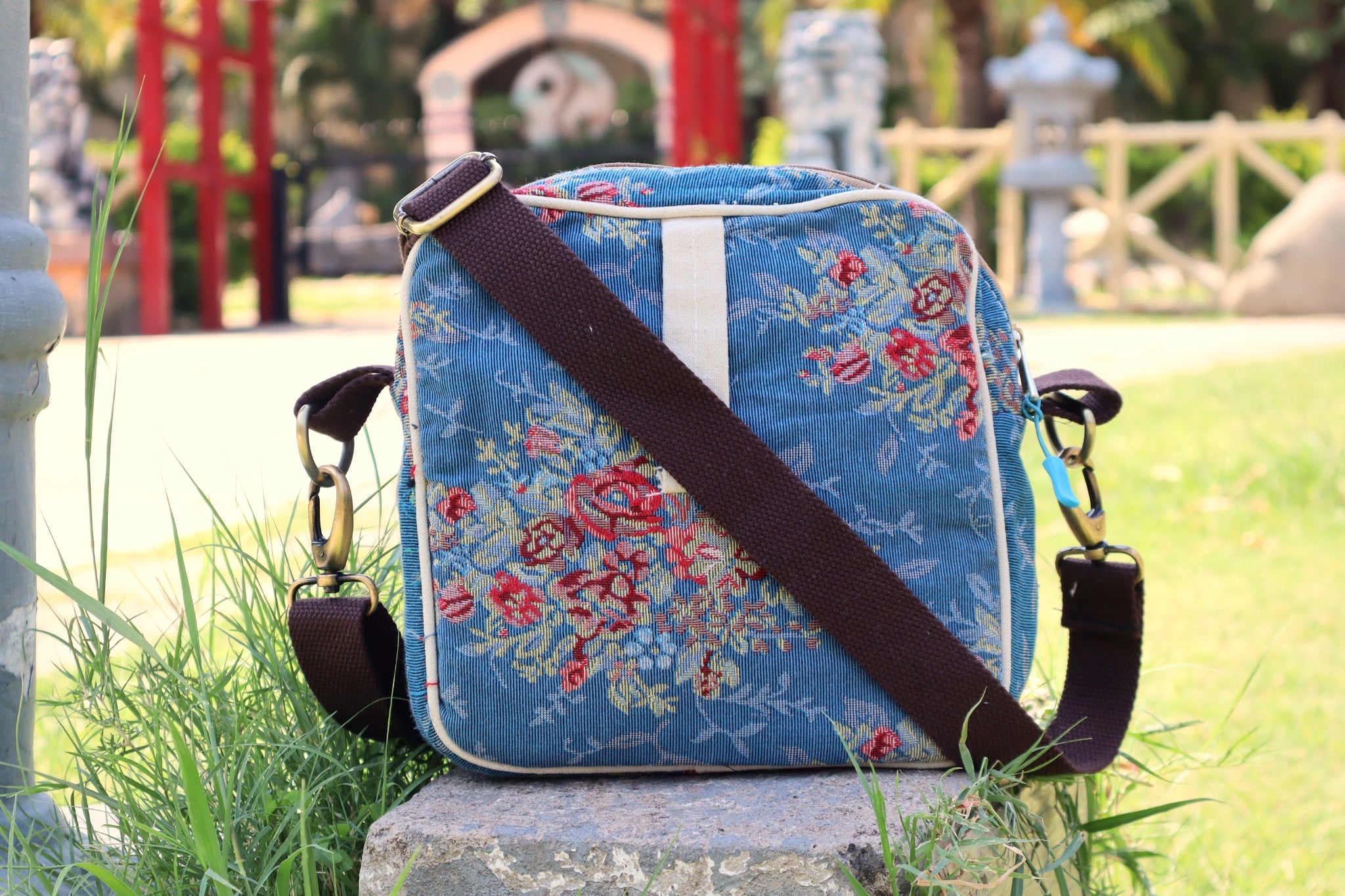 [Light Blue Floral]