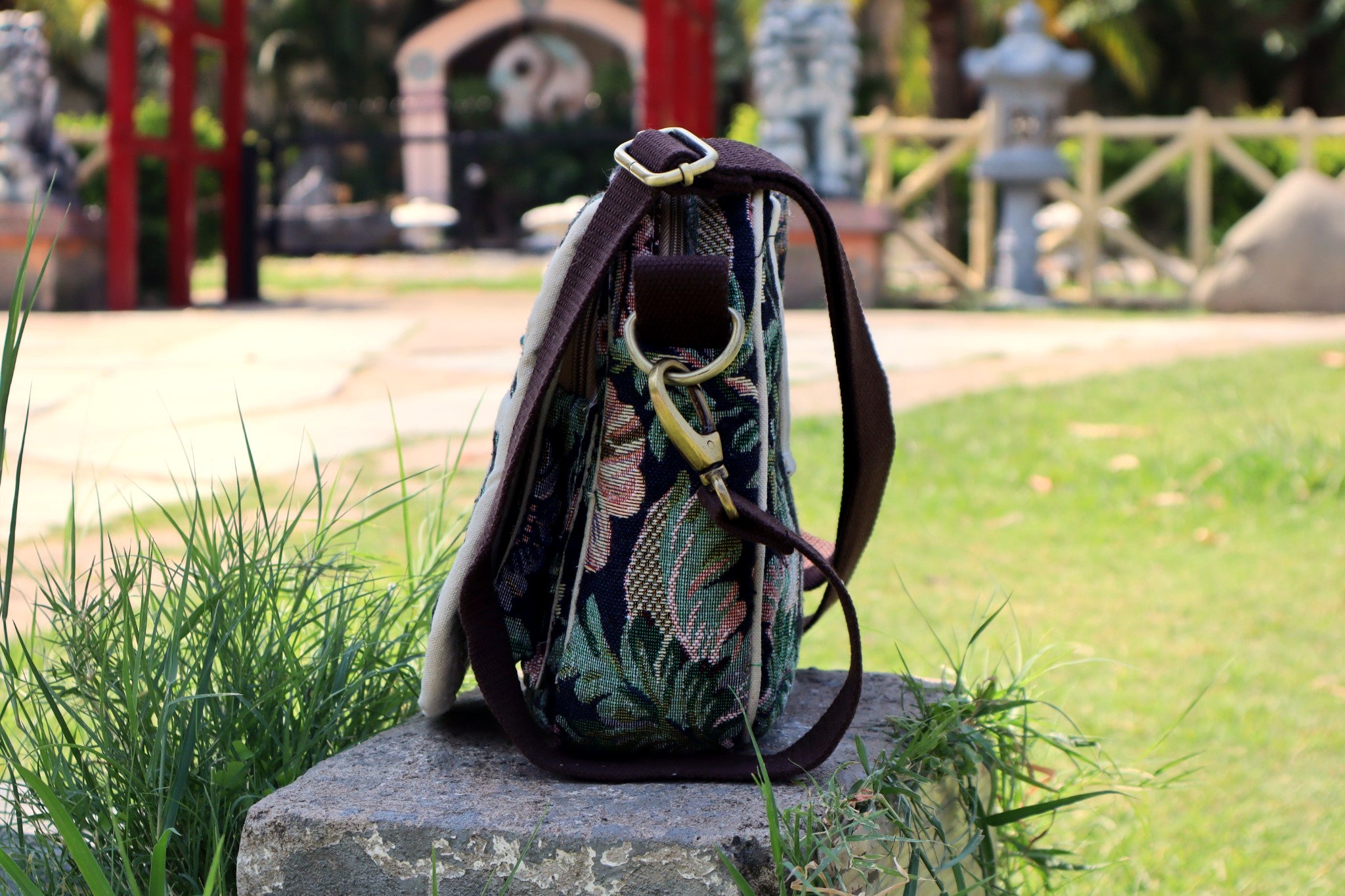 [Navy Floral]