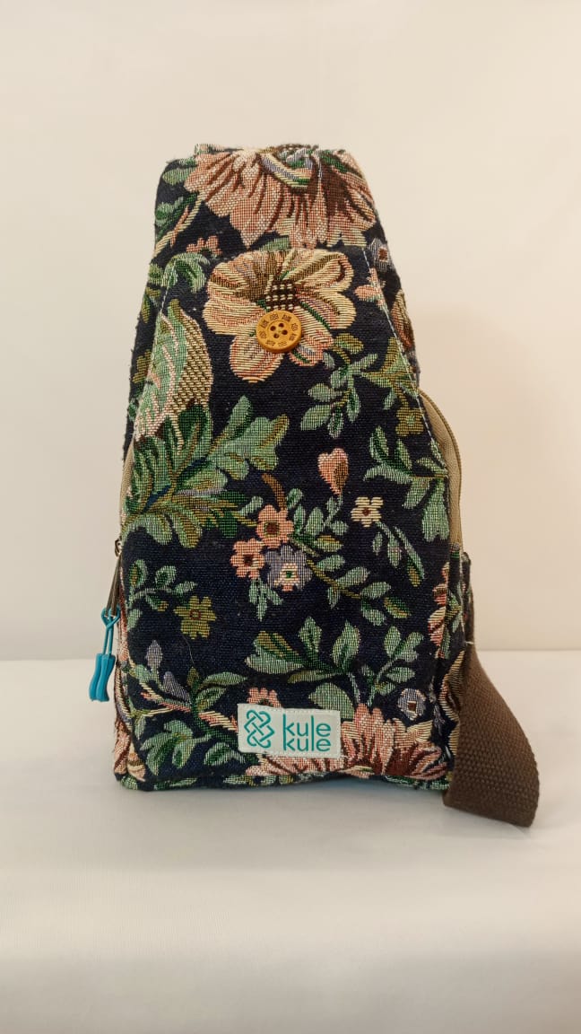 [Navy Floral]