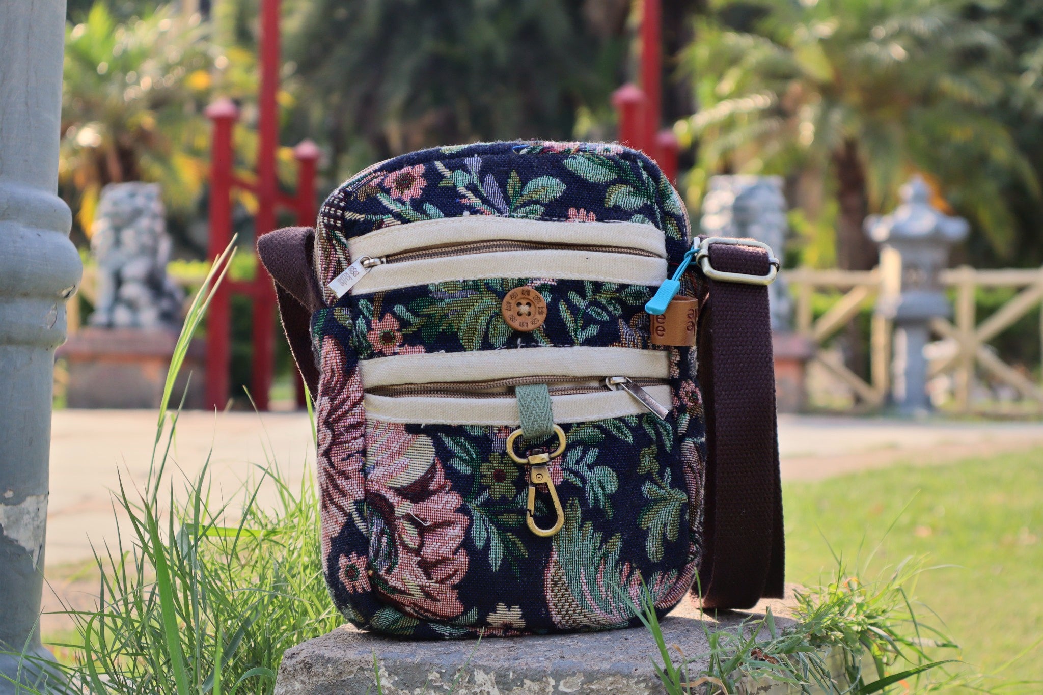[Navy Floral]