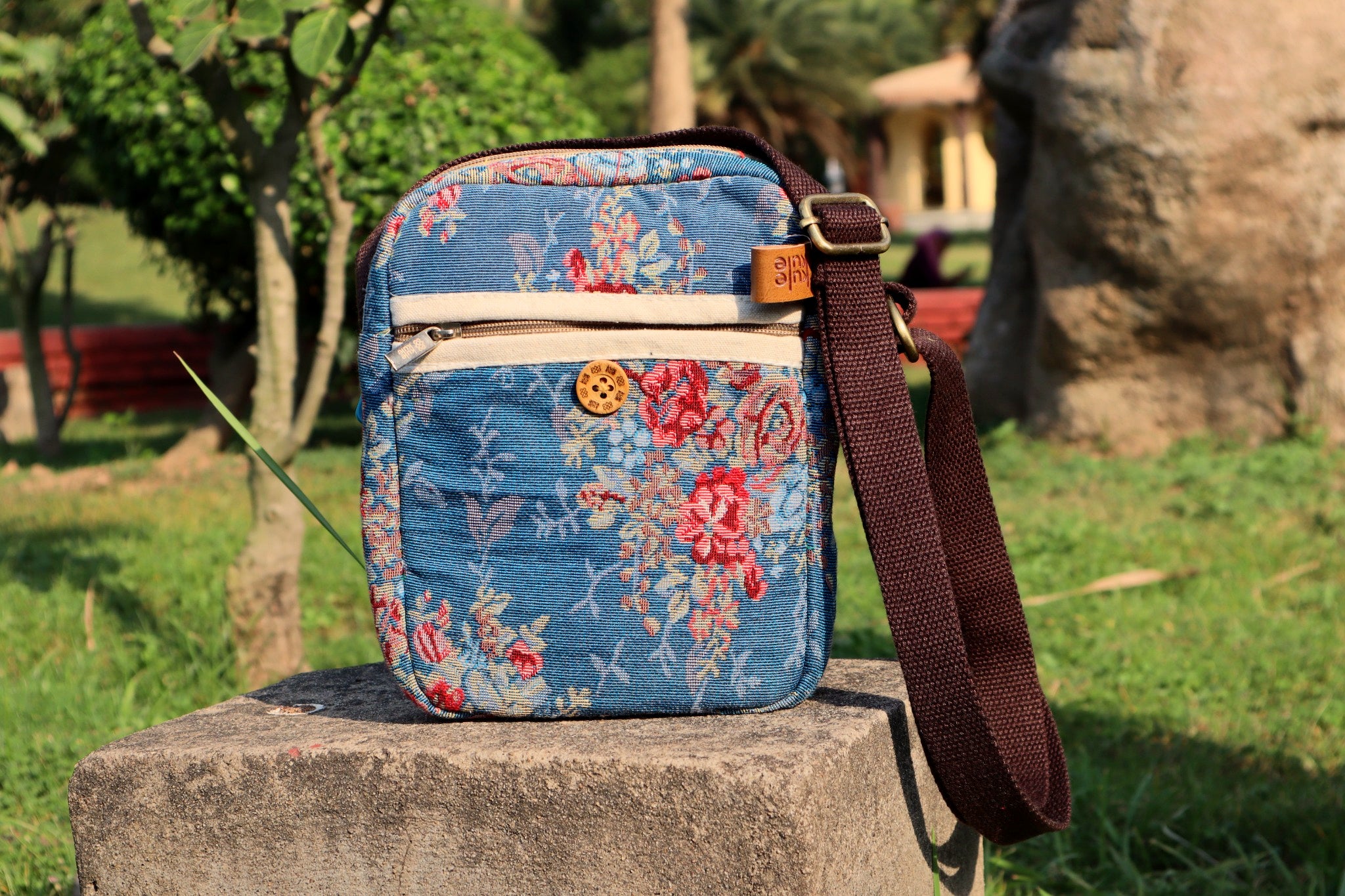 [Light Blue Floral]