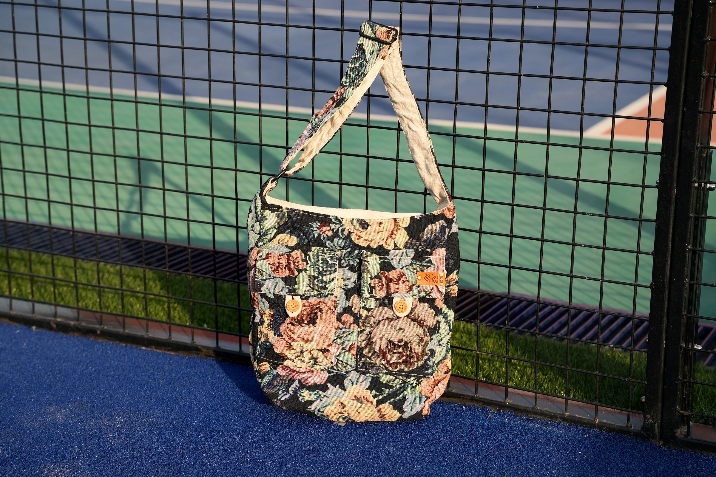 [Navy Floral]