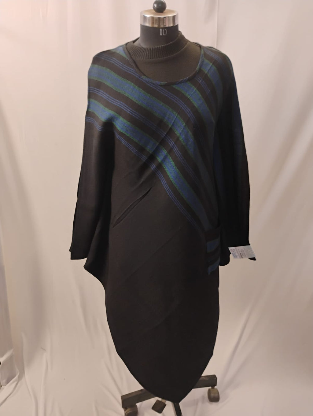 Luxury Black and Blue Kaftan with Pocket