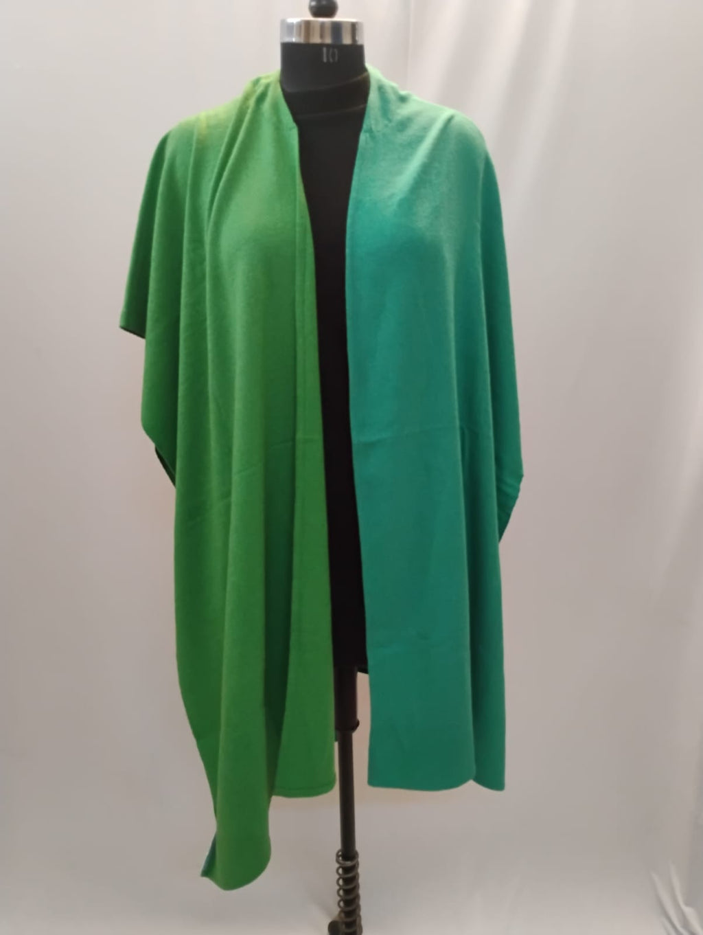 Green Dual Shade Cape