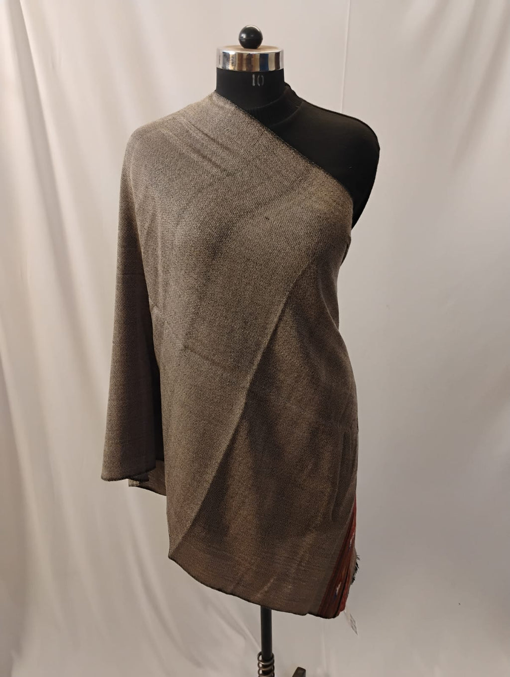 Classic Plain Eco Grey with Mountain Border Stole